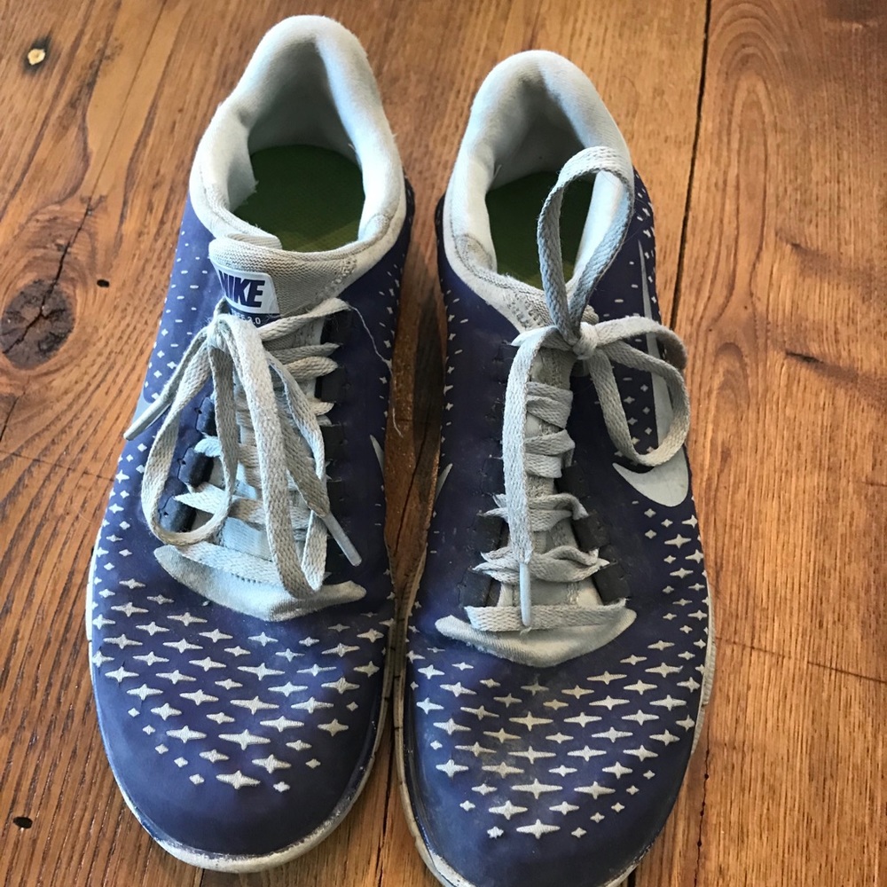 Nike free runs